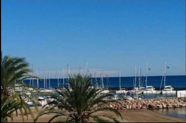 Beachfront Vila Valencia Buitenkant foto