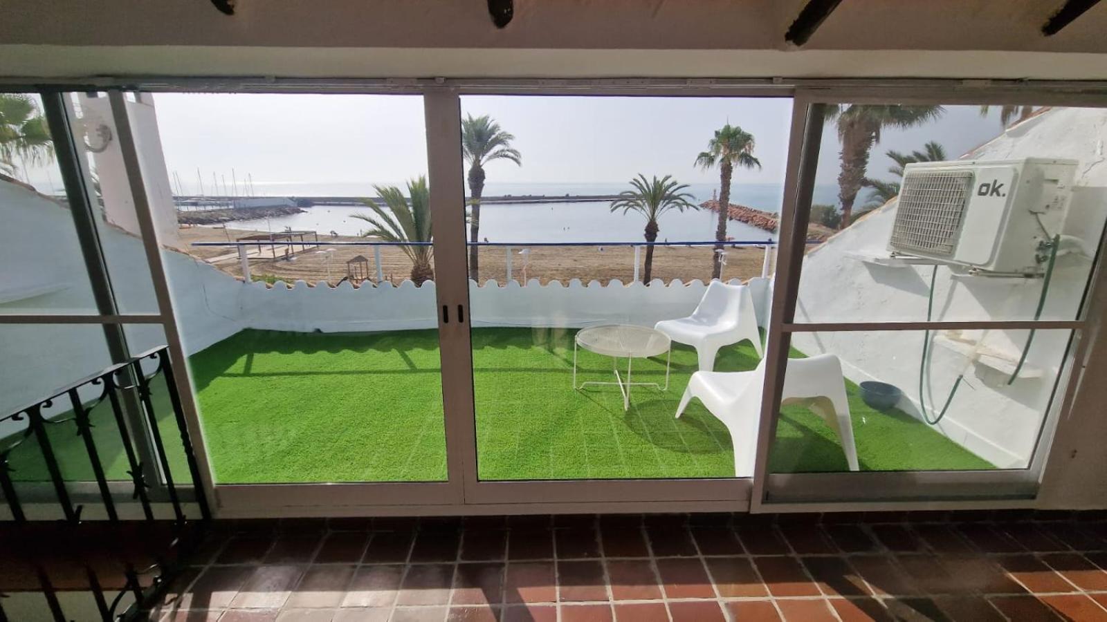 Beachfront Vila Valencia Buitenkant foto